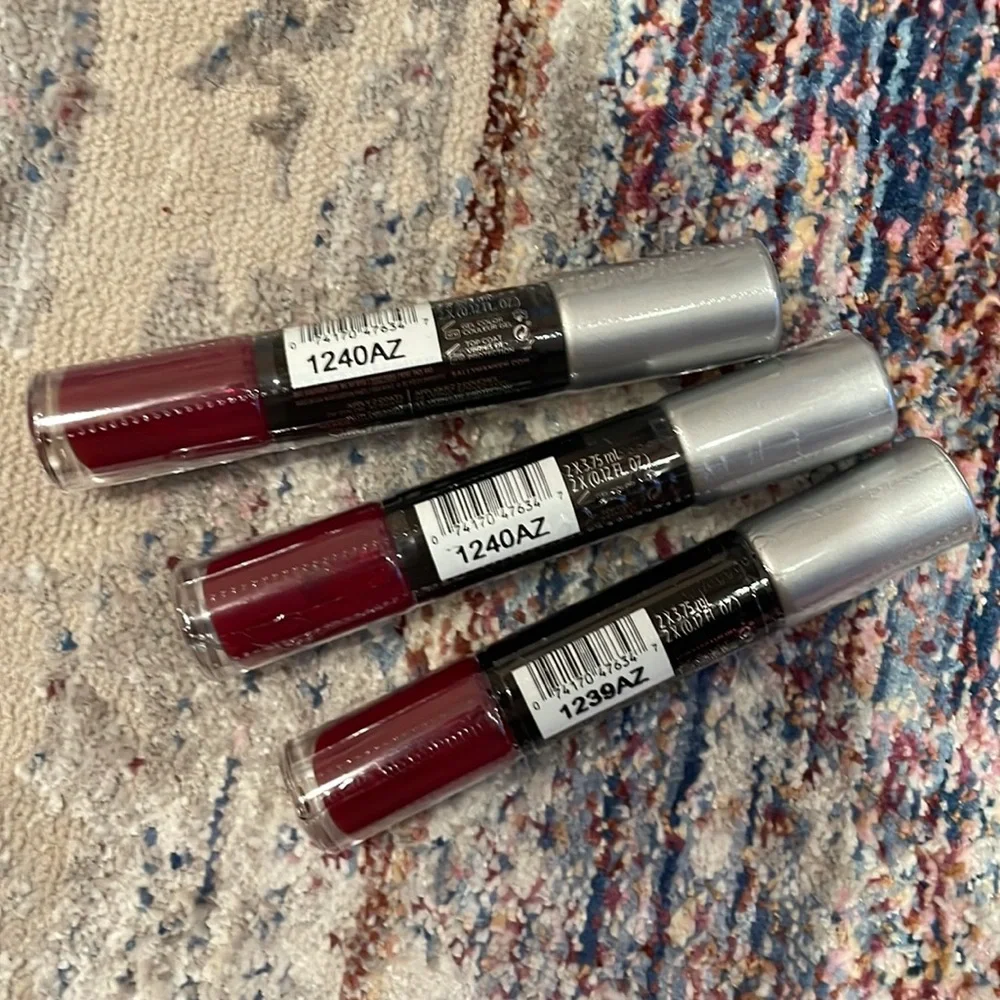 NWT Bundle Sally Hansen It Takes Two Miracle Gel Nail Color+Top Coat - Picture 2 of 2